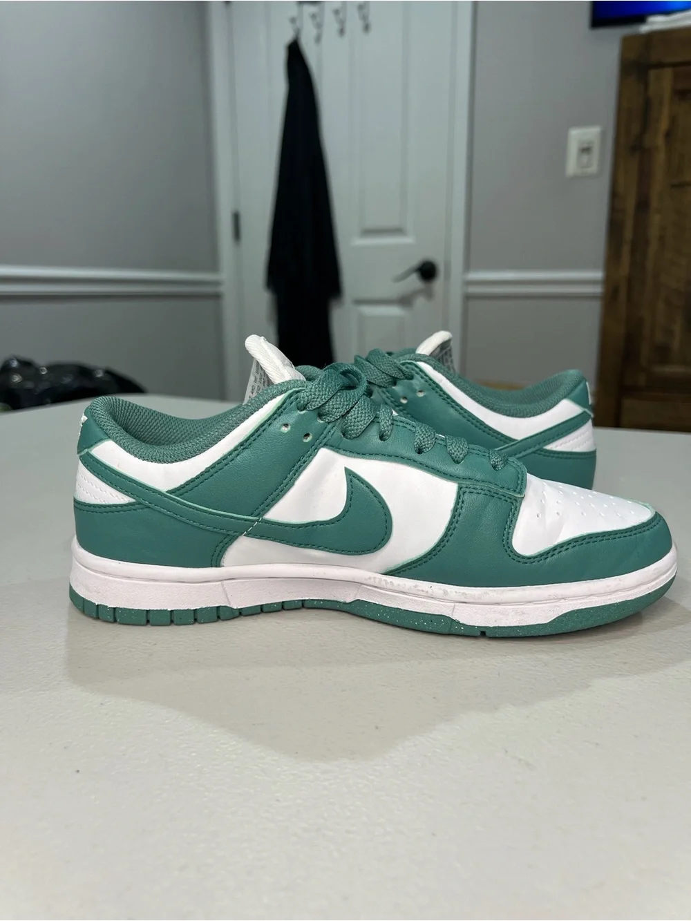 Nike Low-Top Sneakers in Green and White